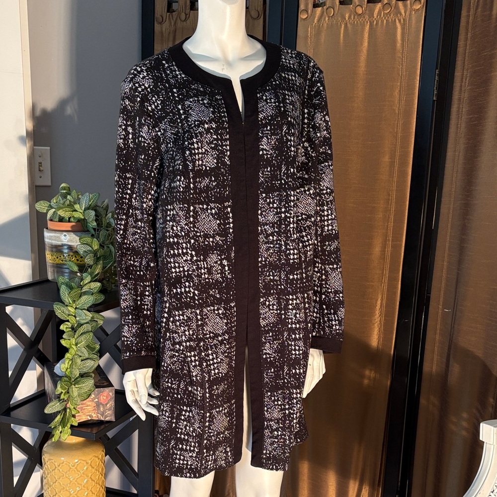 Black and White Patterned Long Blazer Coat